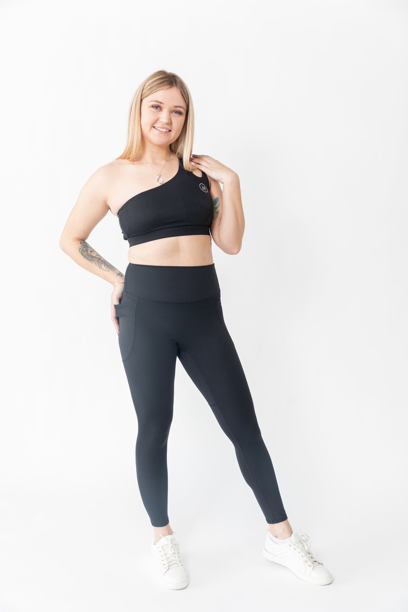 Black - Sports Bra One Strap