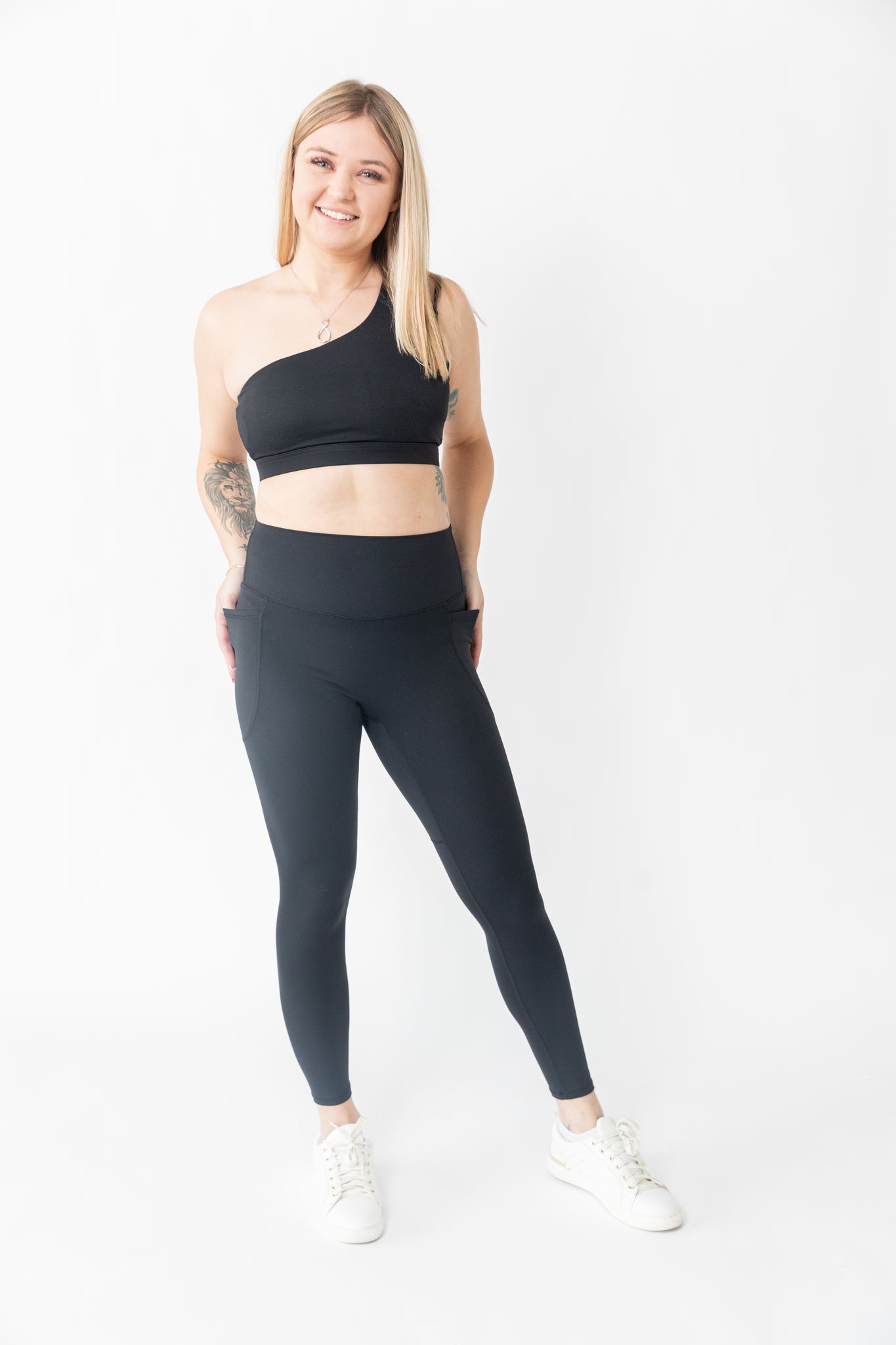 Black - Sports Bra One Strap